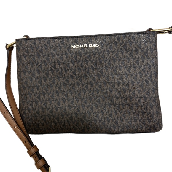 Michael Kors Trisha Medium Crossbody Bag - Picture 13 of 14